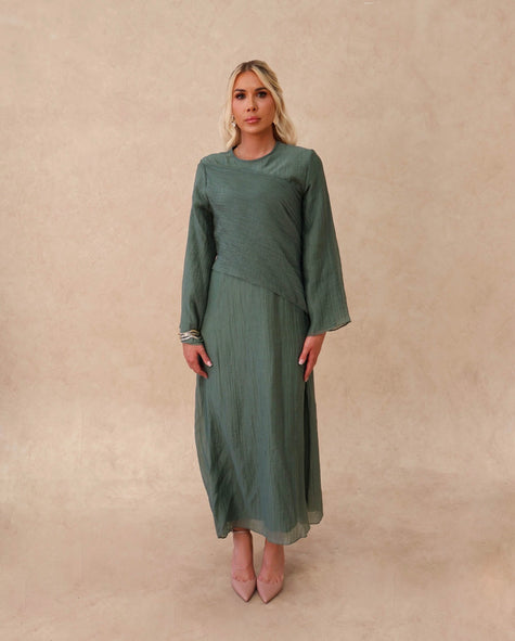 Mona 2.0 - Maxi Cape Dress