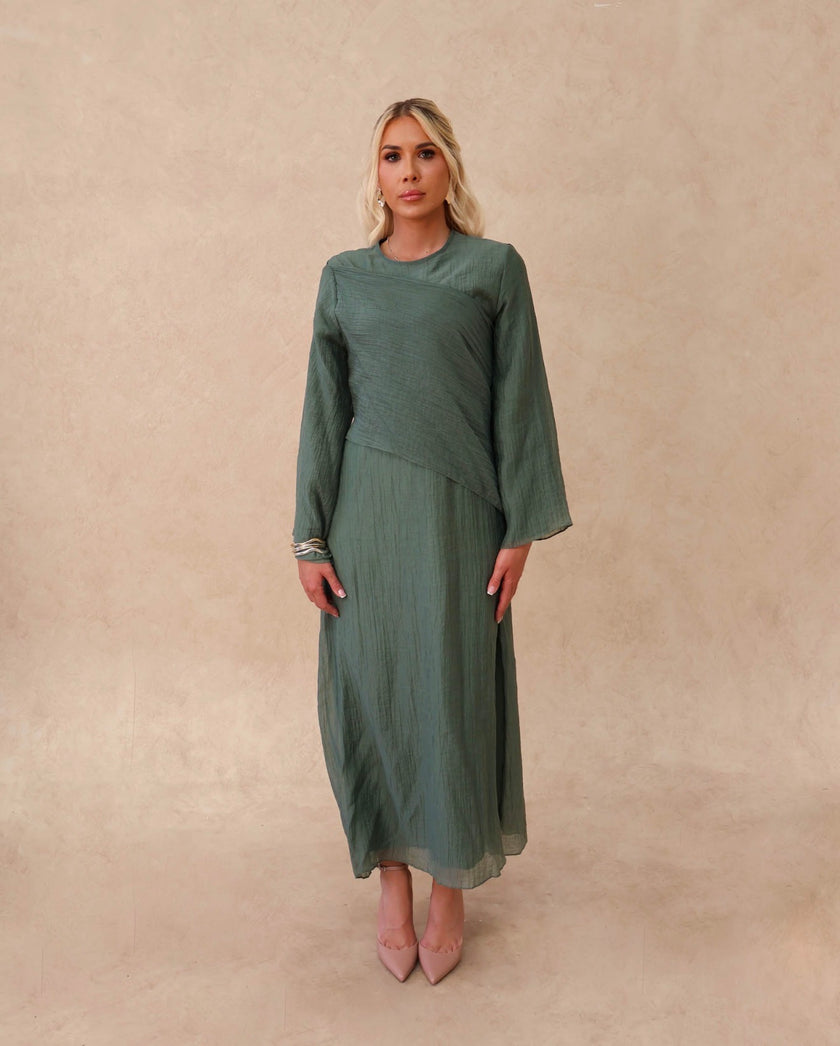 Mona 2.0 - Maxi Cape Dress