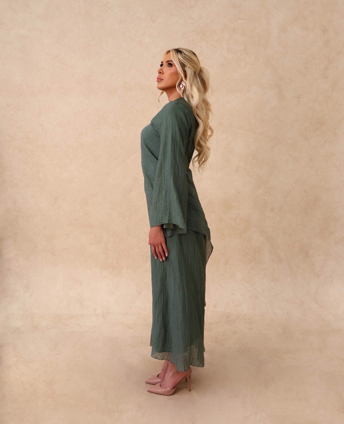 Mona 2.0 - Maxi Cape Dress