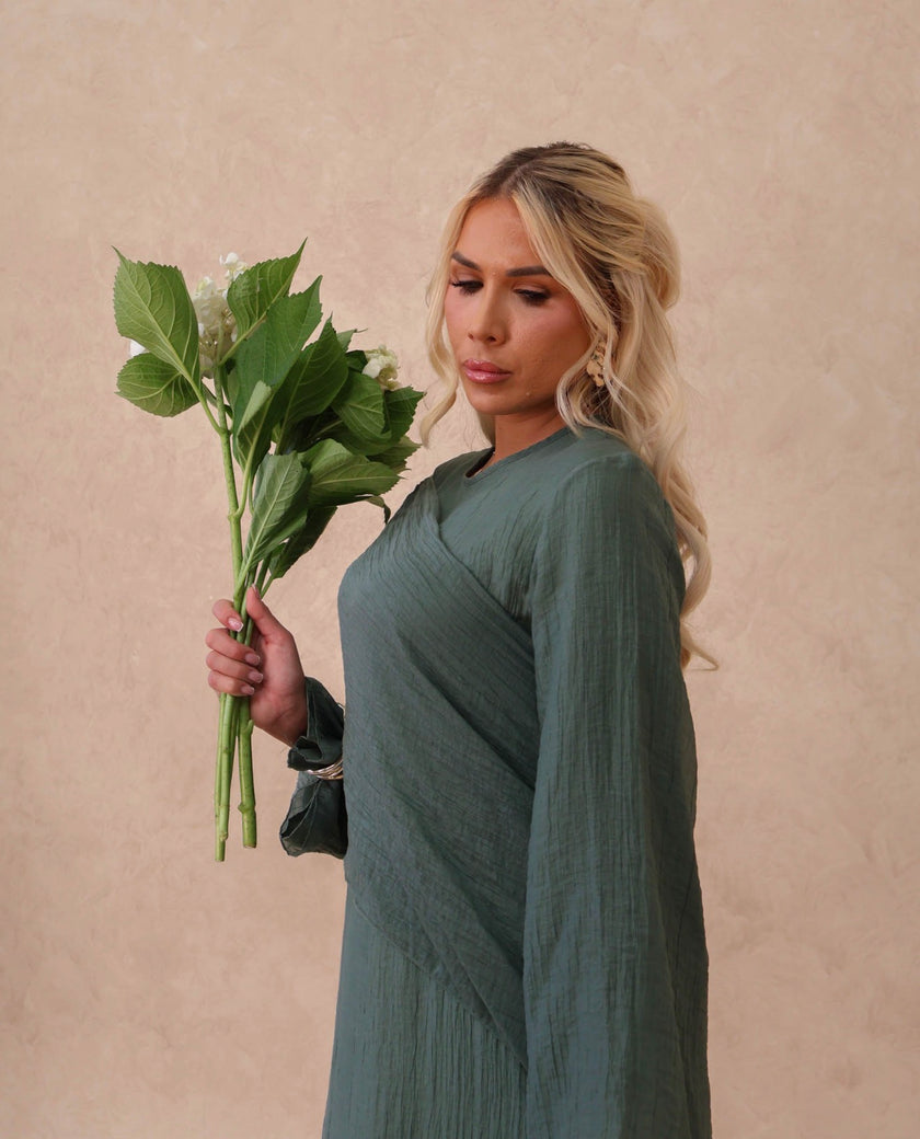 Mona 2.0 - Maxi Cape Dress